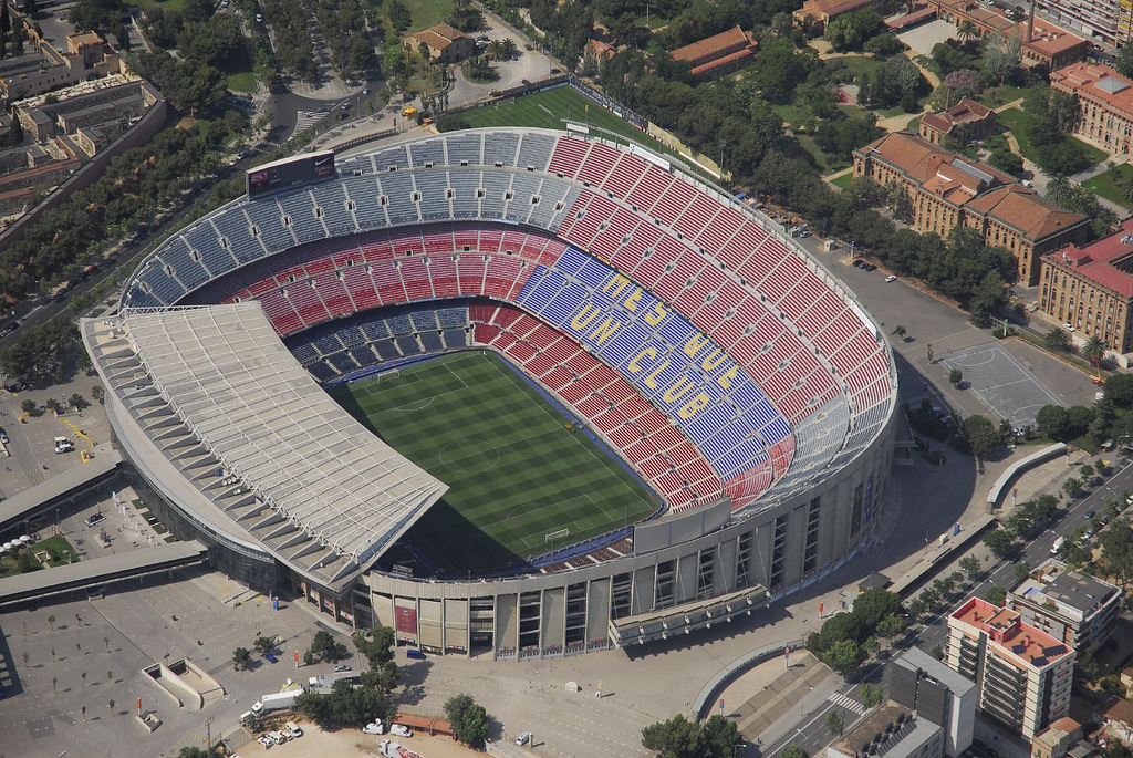 Какой камп. Камп ноу стадион. Стадион Camp nou. Барселона Испания Камп ноу. Стадион Барселоны.